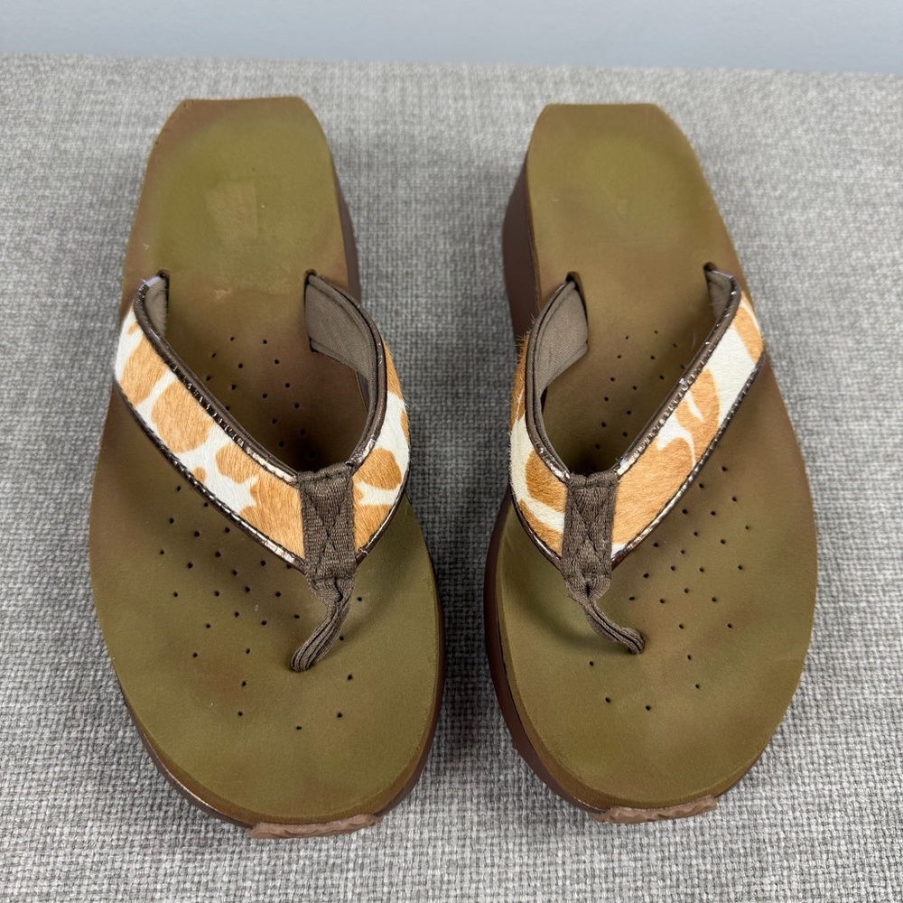 VOLATILE Women's NEVILLE Cow Print Wedge Platform Sandals Size 10 Tan White